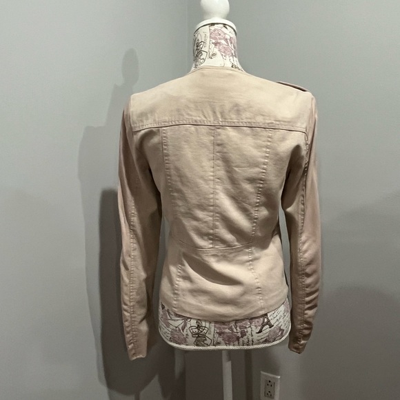 Pink Jacket - Picture 3 of 4